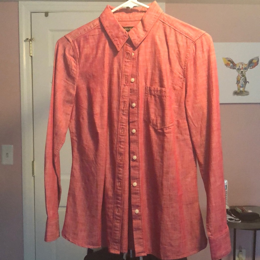 Button down collared banana republic work shirt